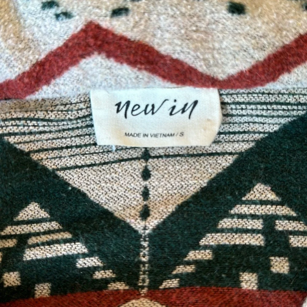 Aztec Patterned Button-Up Jacket - Picture 2 of 6